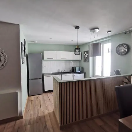 Maisondeville_Le_Cent_Un Angoulême Extérieur photo