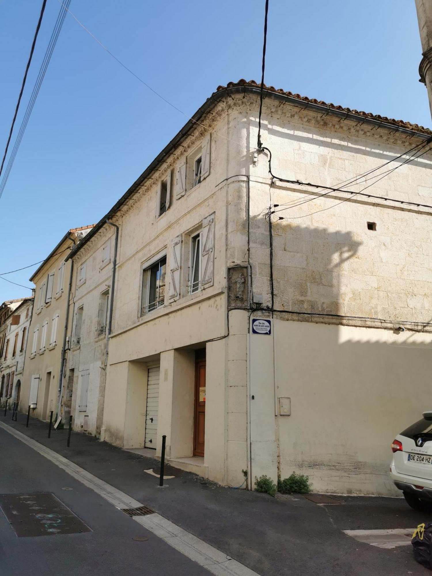 Maisondeville_le_cent_un * Angoulême
