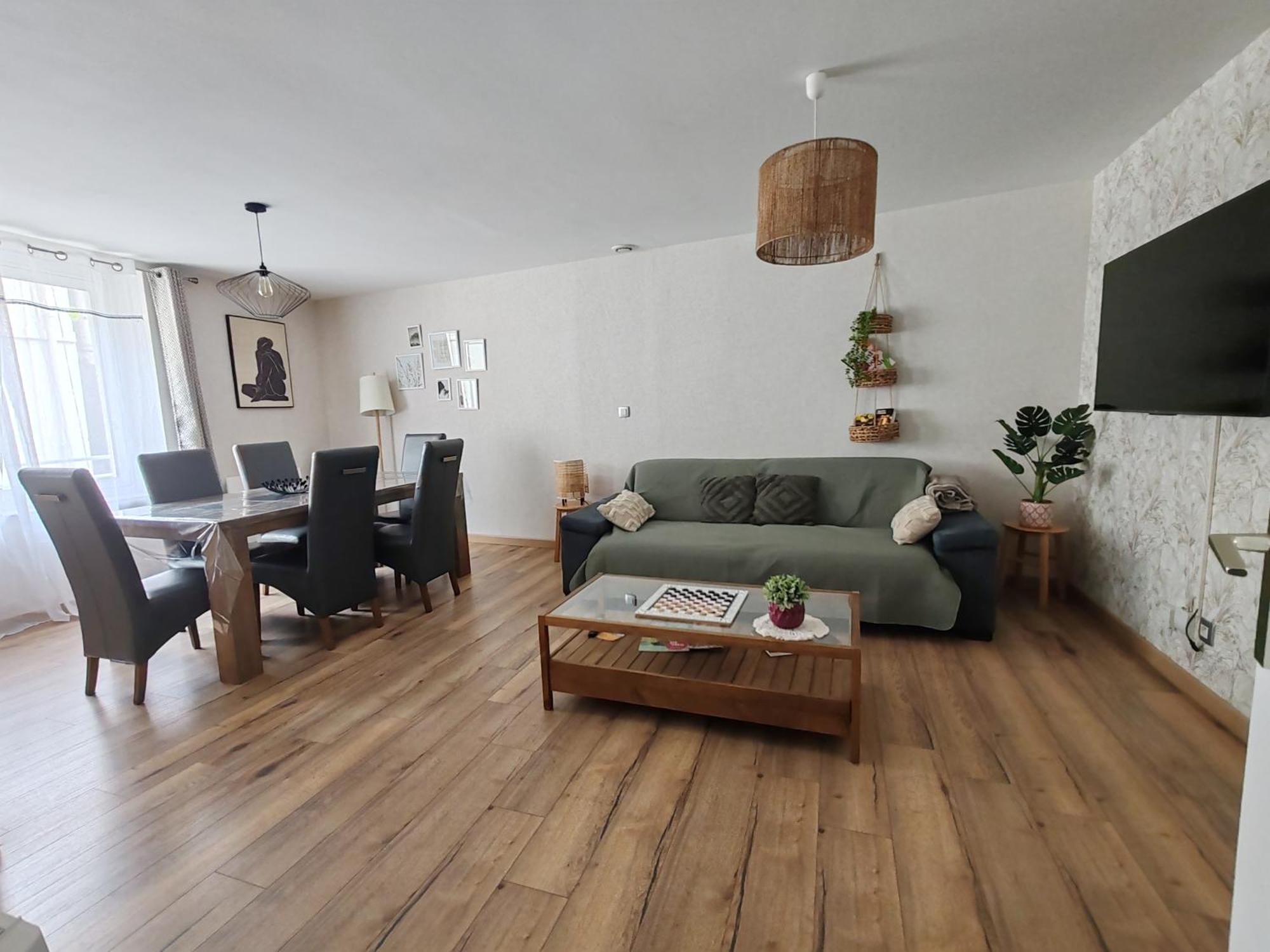 Maisondeville_le_cent_un Hébergement de vacances *